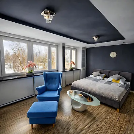 Black & White Komfortowe 2 Km Od Centrum アパート *