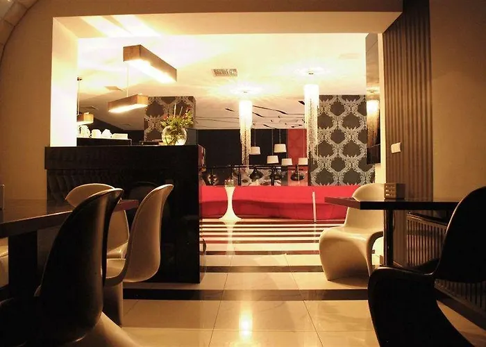 Black & White Komfortowe 2 Km Od Centrum