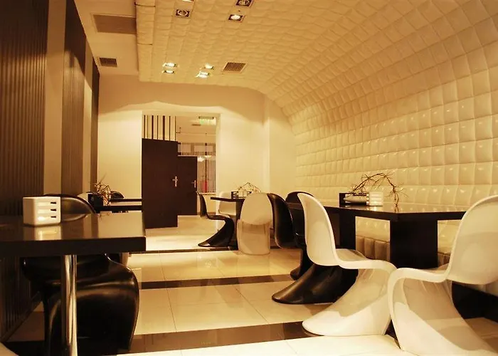 شقة Black & White Komfortowe 2 Km Od Centrum راتشيبوش