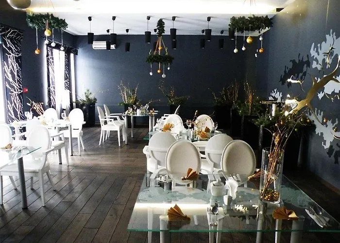 Black & White Komfortowe 2 Km Od Centrum * راتشيبوش